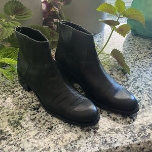 Delmans Leather Ankle Boots size 8